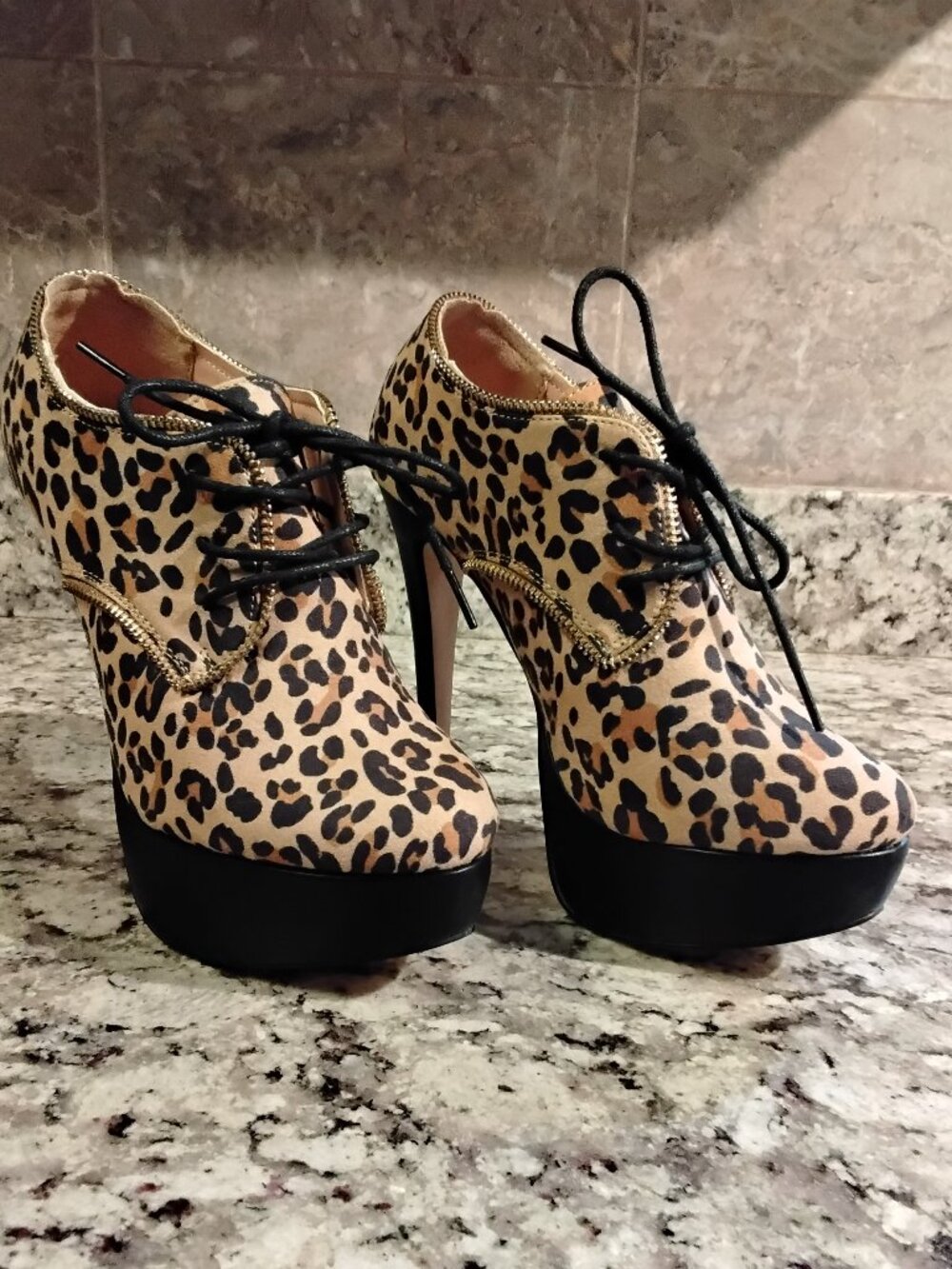 Madison By Shoe Dazzle Leopard Print Stiletto Ankle Booties Size 6.5 #343